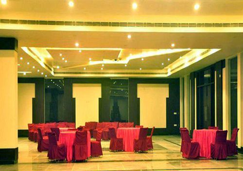 Madhu Resort Agra  Exteriör bild