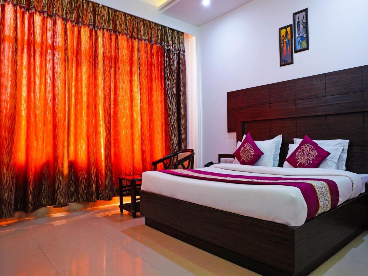 Madhu Resort Agra  Exteriör bild