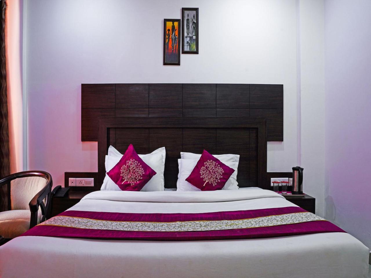 Madhu Resort Agra  Exteriör bild
